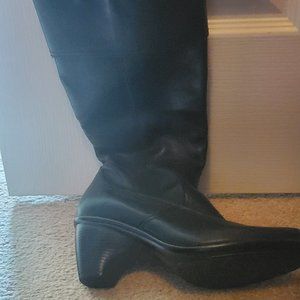 Size 7 leather boots